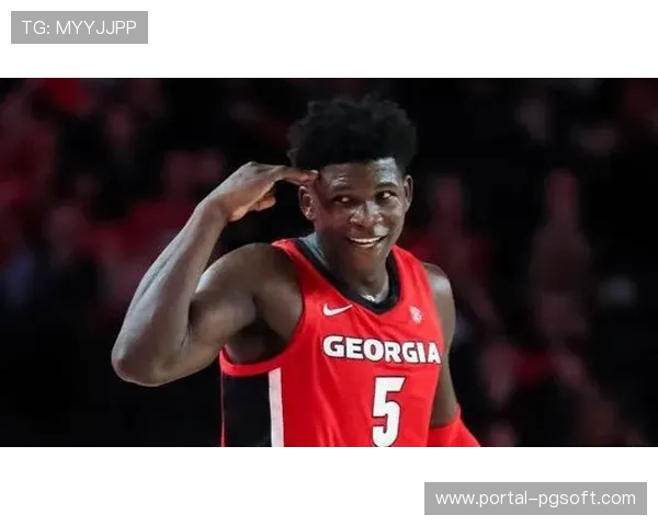 太阳森林狼交锋，布克率重建球队挑战爱德华兹